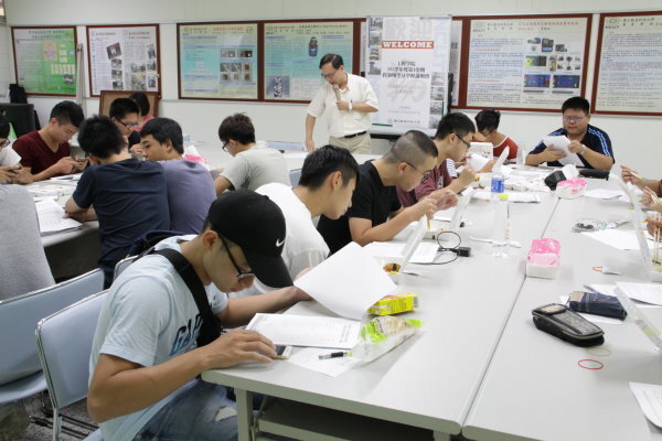105學年度第一學期跨領域學分學程說明會圖片