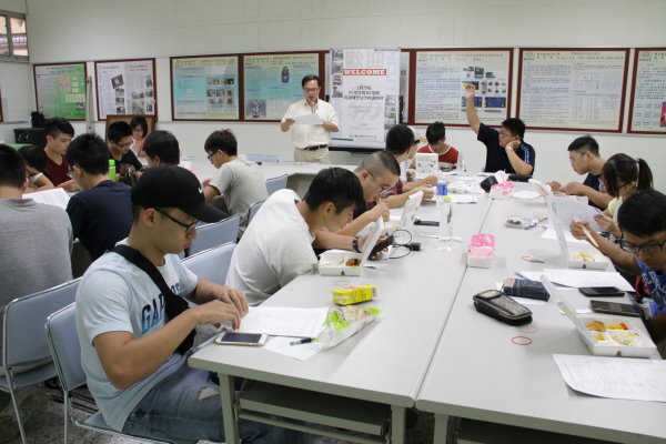 105學年度第一學期跨領域學分學程說明會圖片