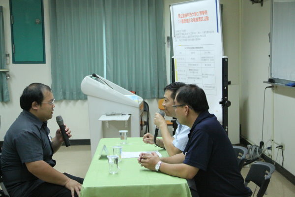 104年工程學院履歷健診及模擬面試活動圖片