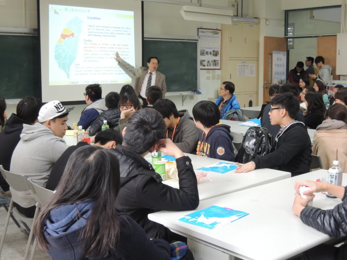 103年香港鄧肇堅維多利亞官立中學暨伊利沙伯中學來訪圖片