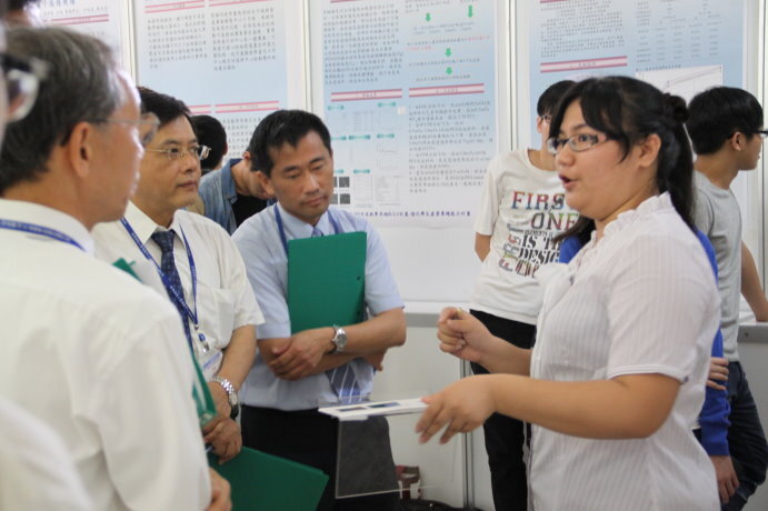 102年度學生實務專題創意製作比賽圖片