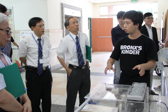 102年度學生實務專題創意製作比賽圖片