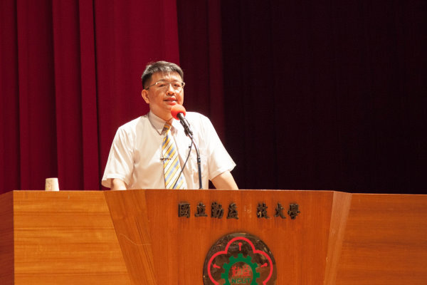 104學年度第二學期院週會圖片
