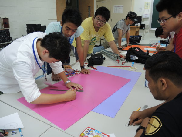 2015 國際學生夏令營活動圖片