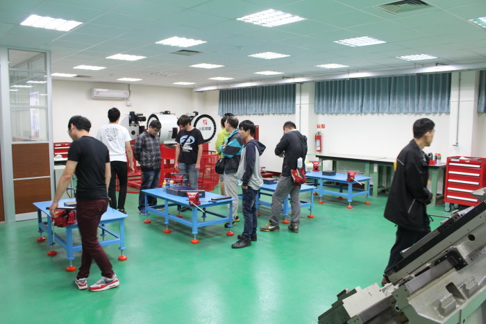 103年大專院校CAD/CAM製作競賽圖片