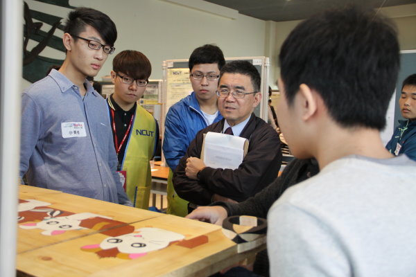 105年全國高中職智慧生活創意設計比賽圖片