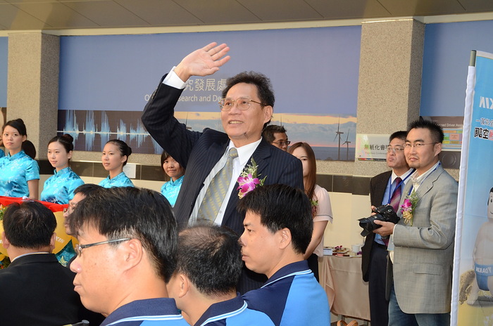 102年大金和泰興業產學合作中心開幕典禮圖片