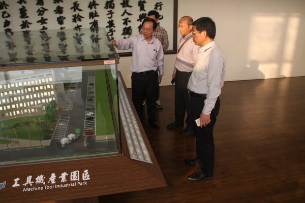 104年度常洲工學院肖院長等一行人來訪圖片