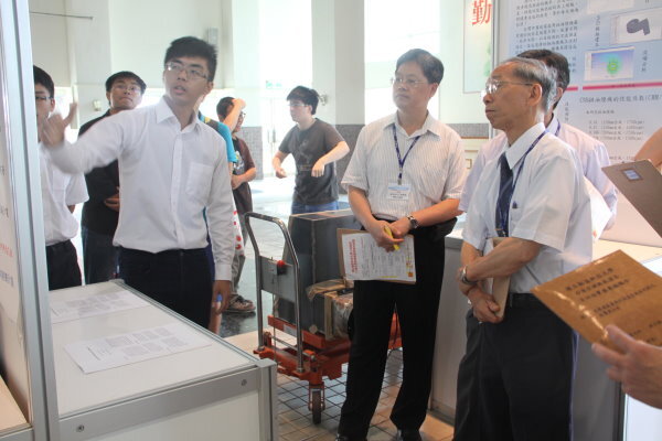 104年度學生實務專題創意製作競賽圖片