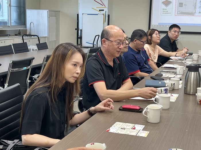 115.10.27和大工業沈千慈董事長率相關主管洽談產學合作圖片