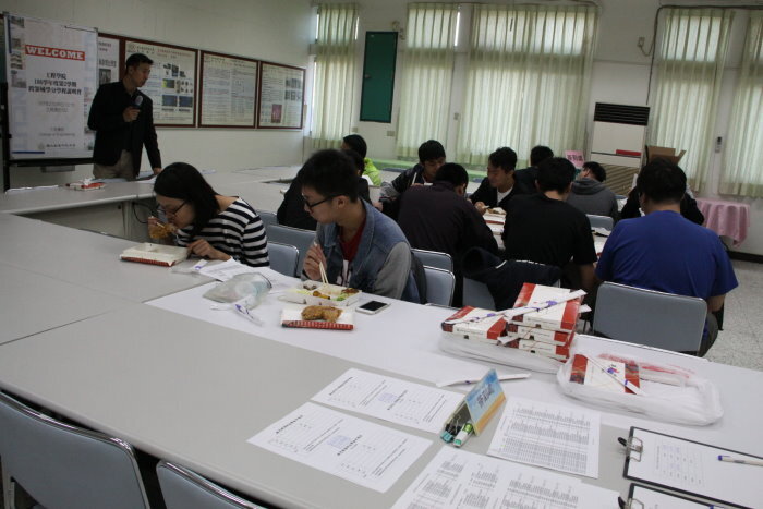 106學年度第二學期跨領域學分學程說明會圖片