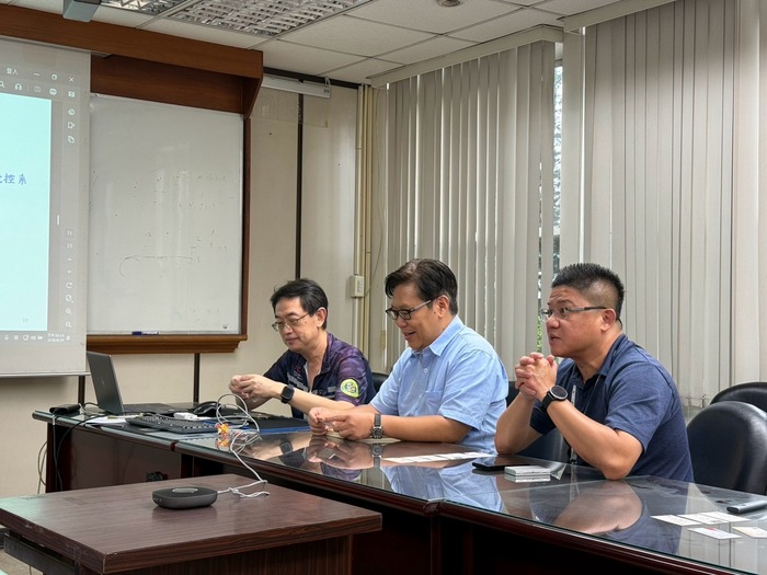 漢翔航空工業工程處余孟駿副處長（右一）圖片