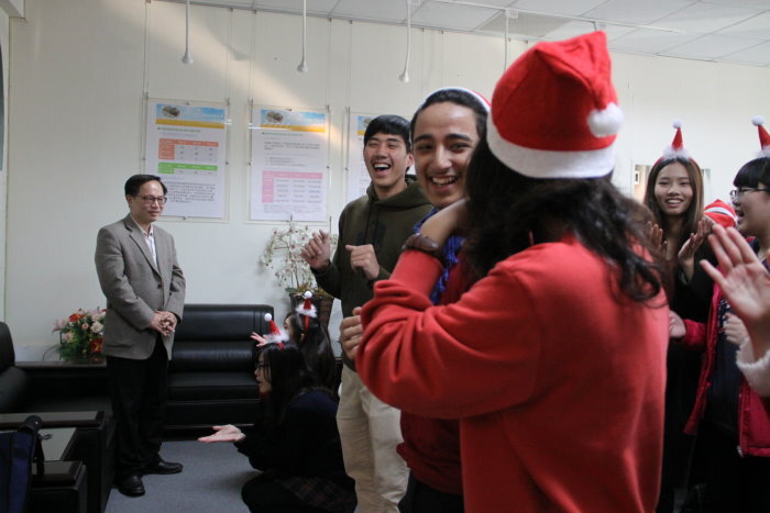106年應英系聖誕報佳音活動圖片