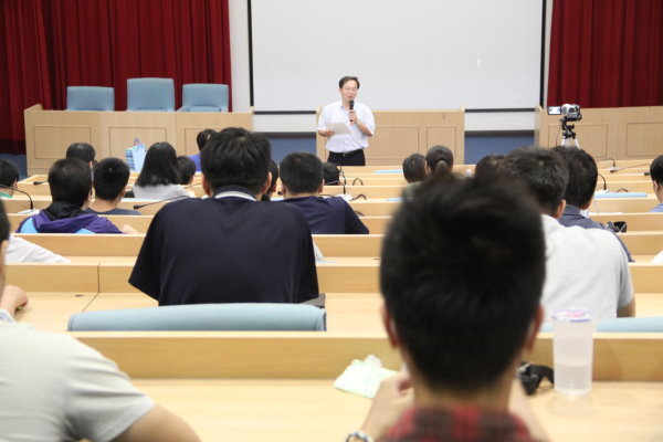 104學年度第一學期碩士班共同時段演講圖片
