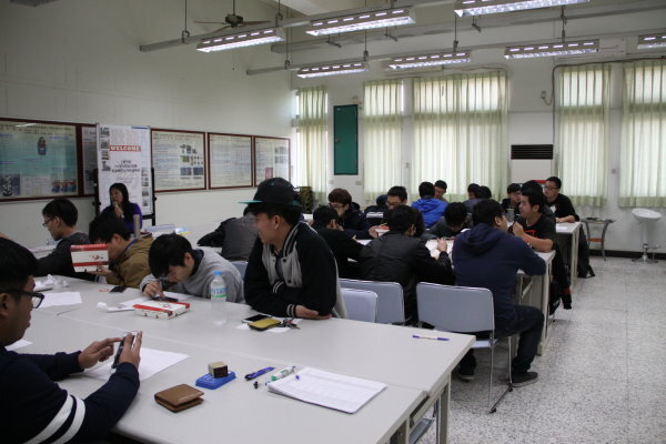 104學年度第二學期跨領域學分學程說明會圖片