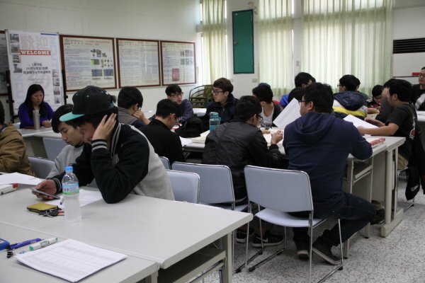 104學年度第二學期跨領域學分學程說明會圖片