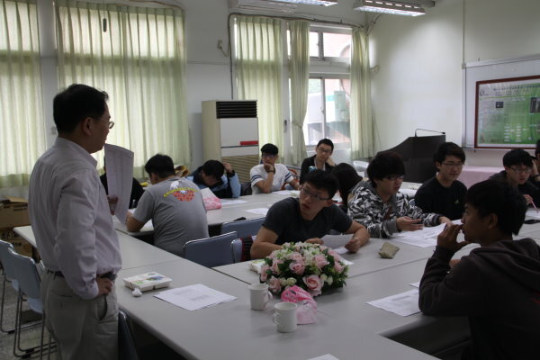103學年度第二學期跨領域學分學程說明會圖片