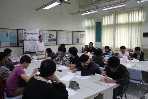 103學年度第二學期跨領域學分學程說明會圖片