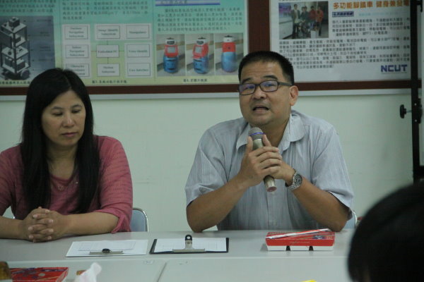 103學年度第二學期院長與各班代座談會圖片