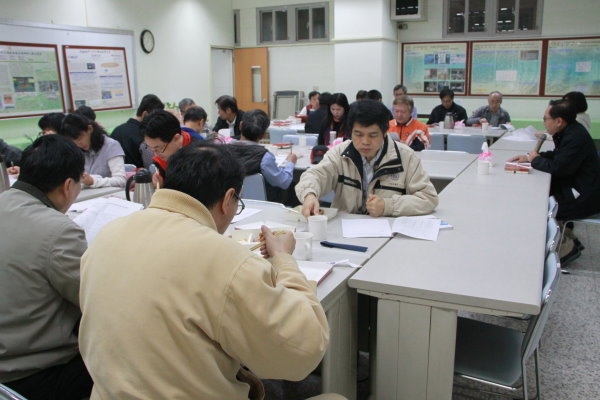 105學年度第二學期第一次院務會議圖片
