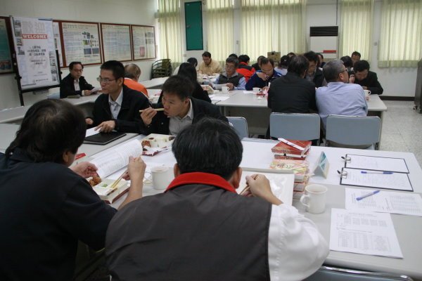 105學年度第二學期第一次院務會議圖片